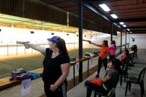 armas-neumaticas-pistola-de-aire-10-metros-1